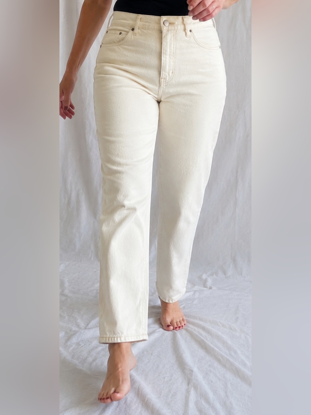 NWT Abercrombie & Fitch 90s Straight Ultra High Rise Jeans 37/24 Off White